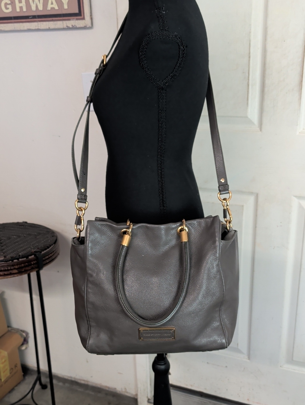 MARC JACOBS TOO HOT TO HANDLE LEATHER DARK GREY TOP ZIP SATCHEL BAG PURSE